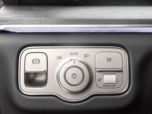 New 2026 Mercedes-Benz GLS 450 4MATIC image 15