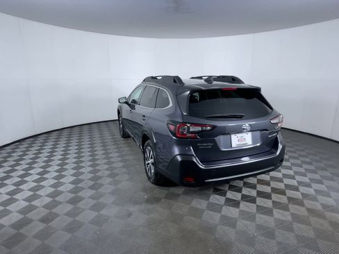 Used 2024 Subaru Outback Premium image 7