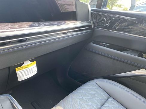 New 2025 Cadillac Escalade IQ Sport 1 w/ Smart Trailering package image 25