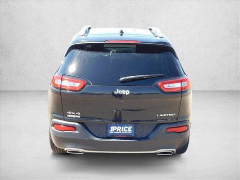 Used 2015 Jeep Cherokee Limited w/ Luxury Group AWD/4WD image 11
