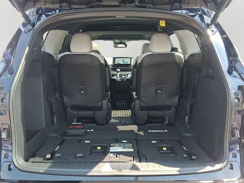 Used 2026 Toyota Sienna XSE image 28