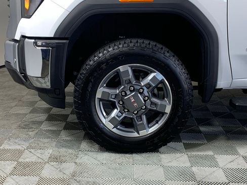 New 2026 GMC Sierra 2500 SLT w/ SLT Premium Package image 12