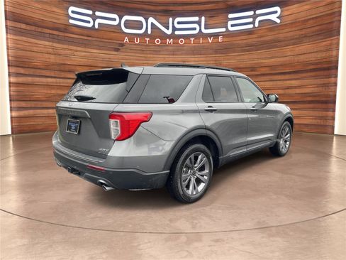 Used 2023 Ford Explorer XLT w/ Equipment Group 202A AWD/4WD image 7