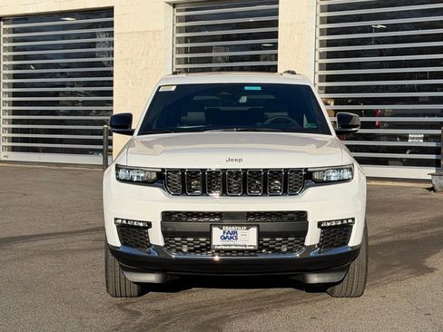 New 2025 Jeep Grand Cherokee L Limited image 4