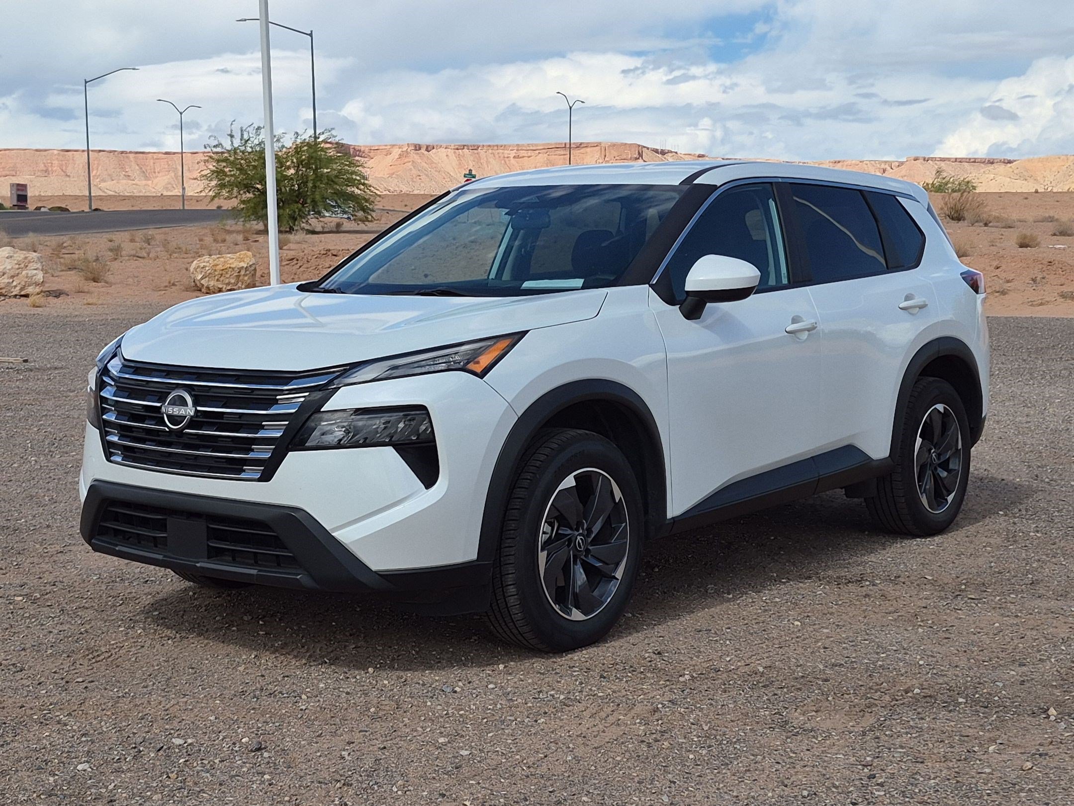 Used 2024 Nissan Rogue SV FWD image 7