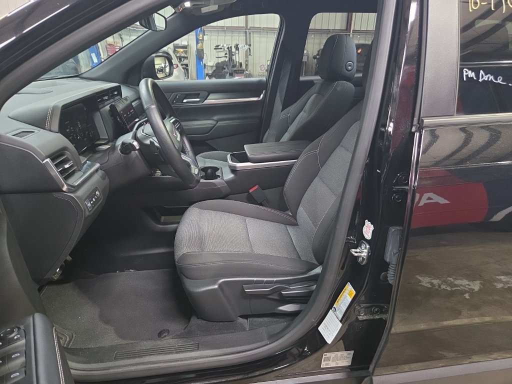 Used 2026 GMC Terrain Elevation FWD image 3