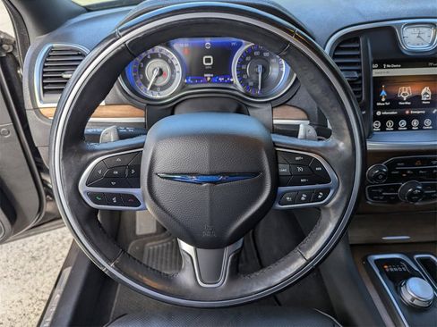 Used 2019 Chrysler 300 C w/ Sun, Sound & Nav Package image 18