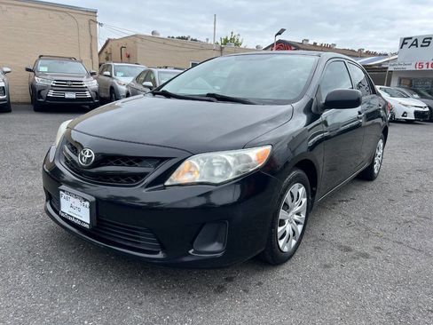 Used 2012 Toyota Corolla LE FWD image 2