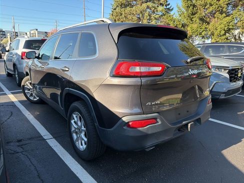 Used 2014 Jeep Cherokee Latitude w/ Comfort/Convenience Group image 2