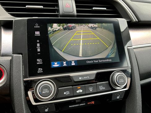 Used 2016 Honda Civic Touring image 14
