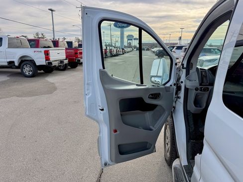 Used 2017 Ford Transit 150 148 Low Roof w/ Exterior Upgrade Package image 10