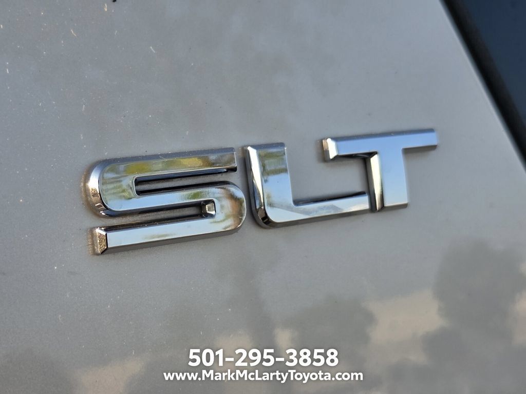 Used 2013 GMC Yukon SLT w/ SLT-2 Equipment Package RWD image 8