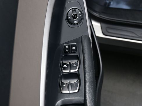 Used 2017 Hyundai Santa Fe Sport image 11