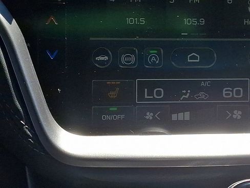 Used 2025 Subaru Outback Premium image 22