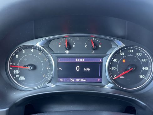 Used 2023 GMC Terrain SLT image 34