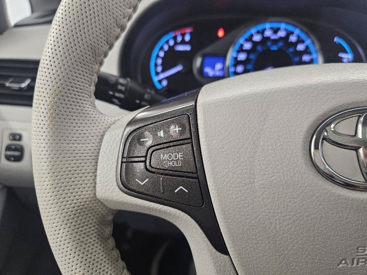 Used 2014 Toyota Sienna XLE AWD/4WD image 15