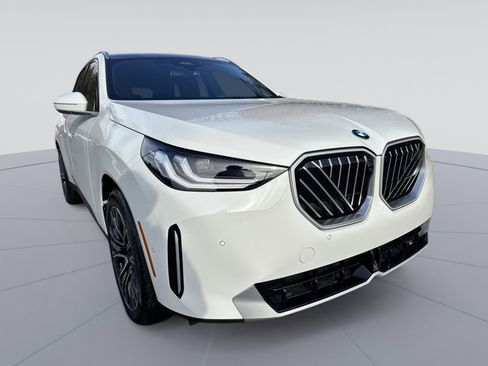 New 2026 BMW X3 xDrive30 w/ Premium Package image 3