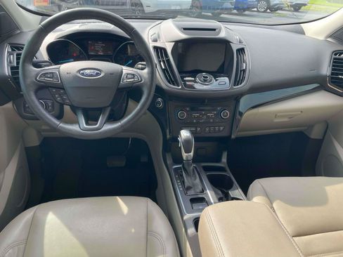 Used 2018 Ford Escape Titanium AWD/4WD image 16