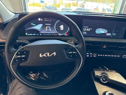 Certified 2024 Kia EV6 Light AWD/4WD image 23