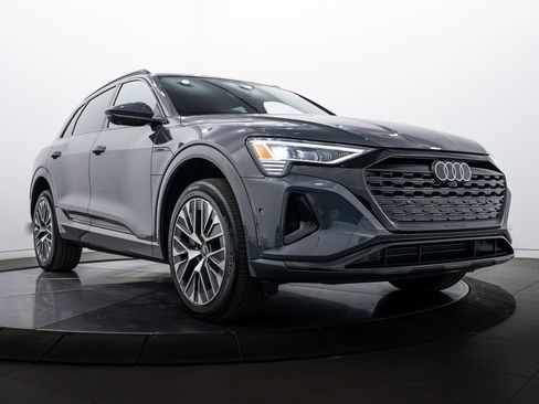 Certified 2024 Audi Q8 e-tron Premium Plus image 1