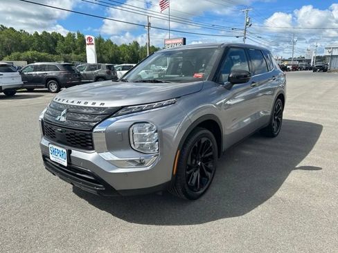 Used 2023 Mitsubishi Outlander SEL Black Edition AWD/4WD image 3