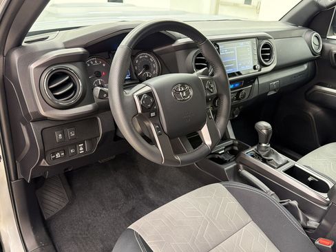 Used 2023 Toyota Tacoma TRD Sport w/ Advanced Technology Package AWD/4WD image 4