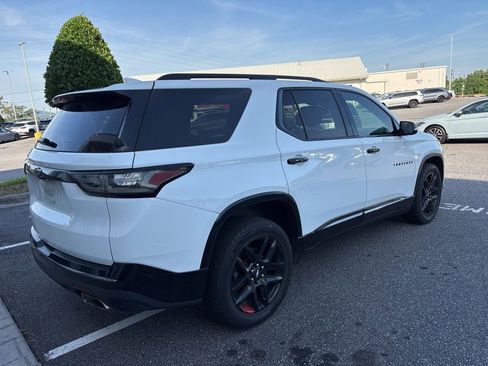 Used 2019 Chevrolet Traverse Premier w/ Redline Edition FWD image 3