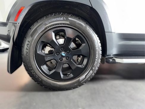 Used 2023 Land Rover Defender 110 S AWD/4WD image 26