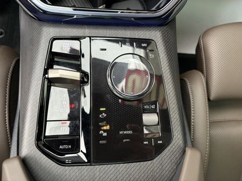 Used 2025 BMW X3 xDrive30i w/ Convenience Package image 15