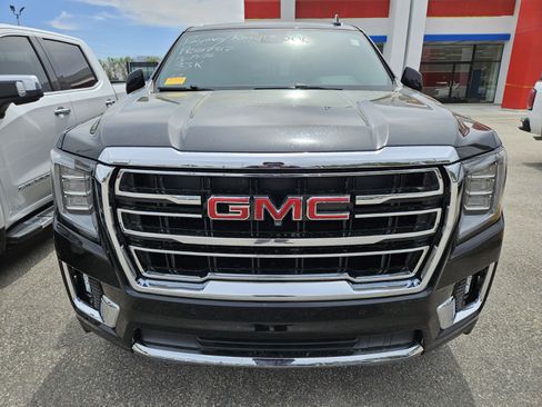 Used 2023 GMC Yukon SLT w/ SLT Luxury Package image 6
