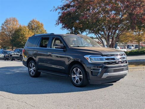Used 2024 Ford Expedition Limited image 2