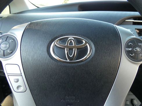 Used 2015 Toyota Prius Four image 63