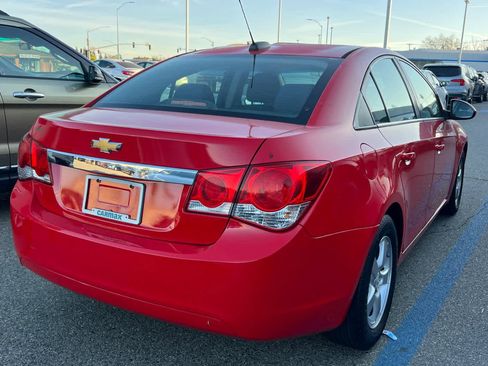 Used 2016 Chevrolet Cruze LT image 2