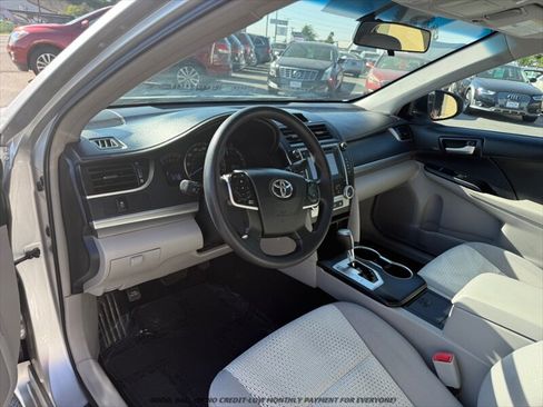 Used 2013 Toyota Camry LE FWD image 10