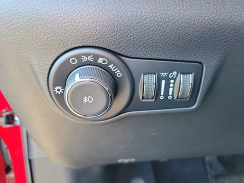 New 2026 Jeep Compass Latitude image 19