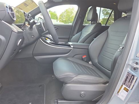 New 2025 Mercedes-Benz GLC 350e 4MATIC image 10