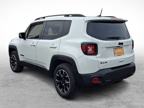 Used 2023 Jeep Renegade Latitude image 3