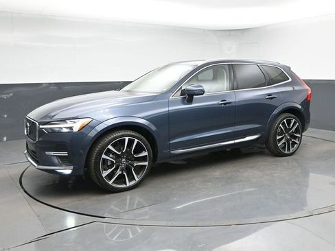 Used 2023 Volvo XC60 B5 Ultimate w/ Protection Package Premier AWD/4WD image 4