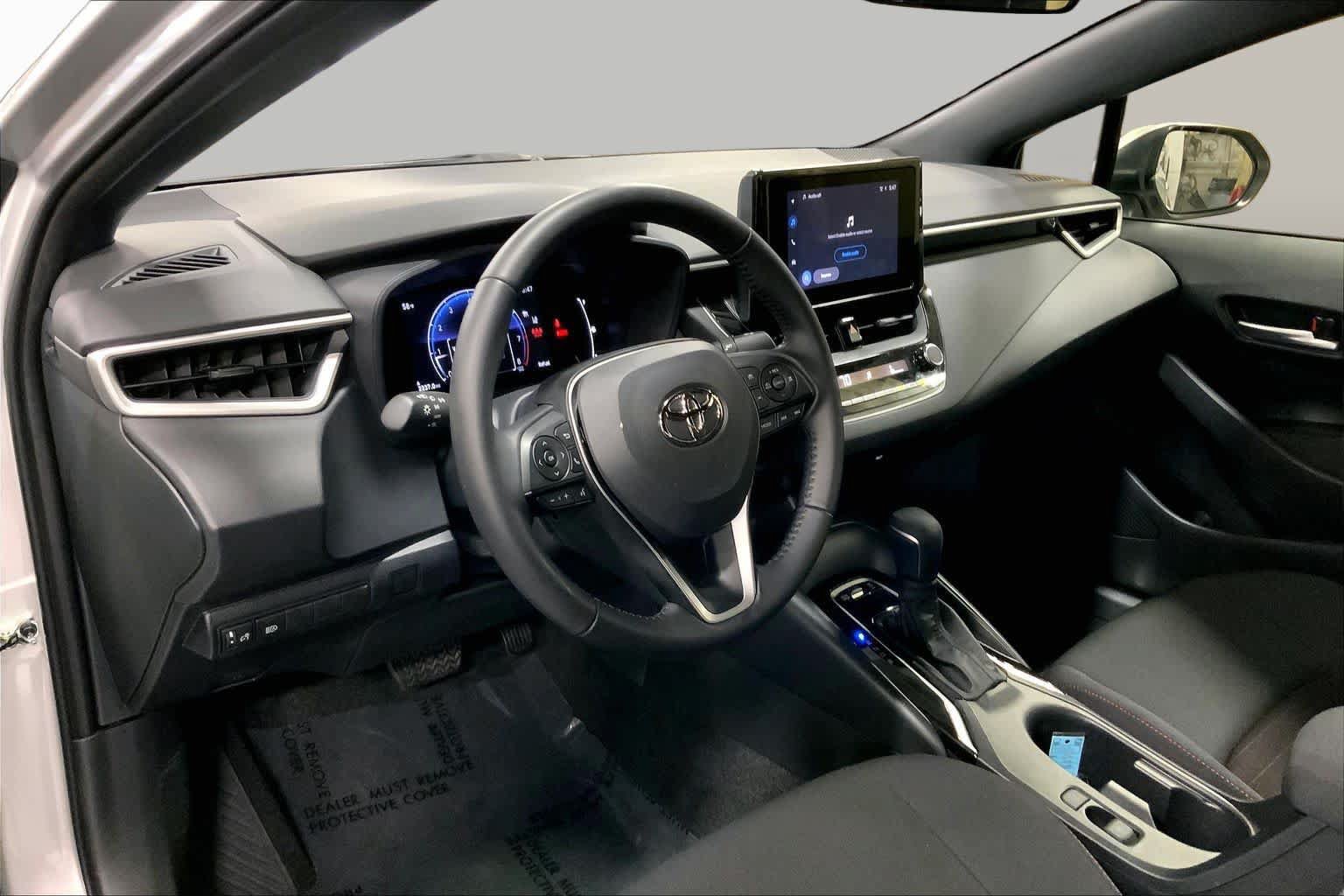 Used 2026 Toyota Corolla SE FWD image 18