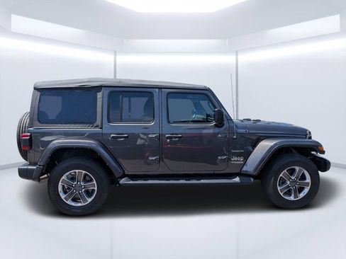 Used 2022 Jeep Wrangler Unlimited Sahara w/ Safety Group AWD/4WD image 2