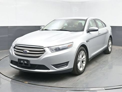 Used 2013 Ford Taurus SEL FWD image 5