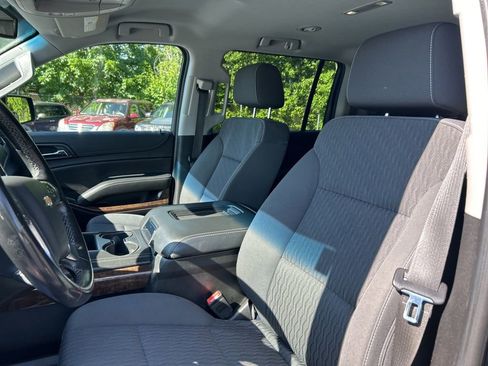 Used 2019 Chevrolet Suburban LS w/ All-Season Package AWD/4WD image 15