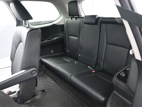 Used 2024 Toyota Grand Highlander XLE image 15