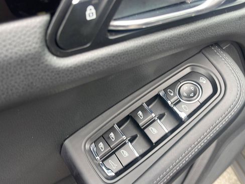 Used 2023 Porsche Macan Turbo AWD/4WD image 16