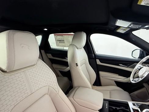 Used 2026 Jaguar F-PACE R-Dynamic S AWD/4WD image 31