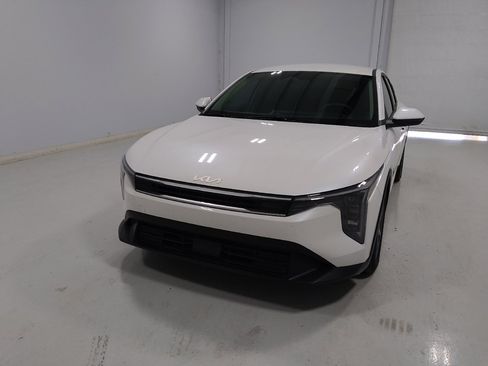 Used 2025 Kia K4 FWD image 15