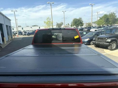 Used 2017 Nissan Titan SL w/ Chrome Package image 14