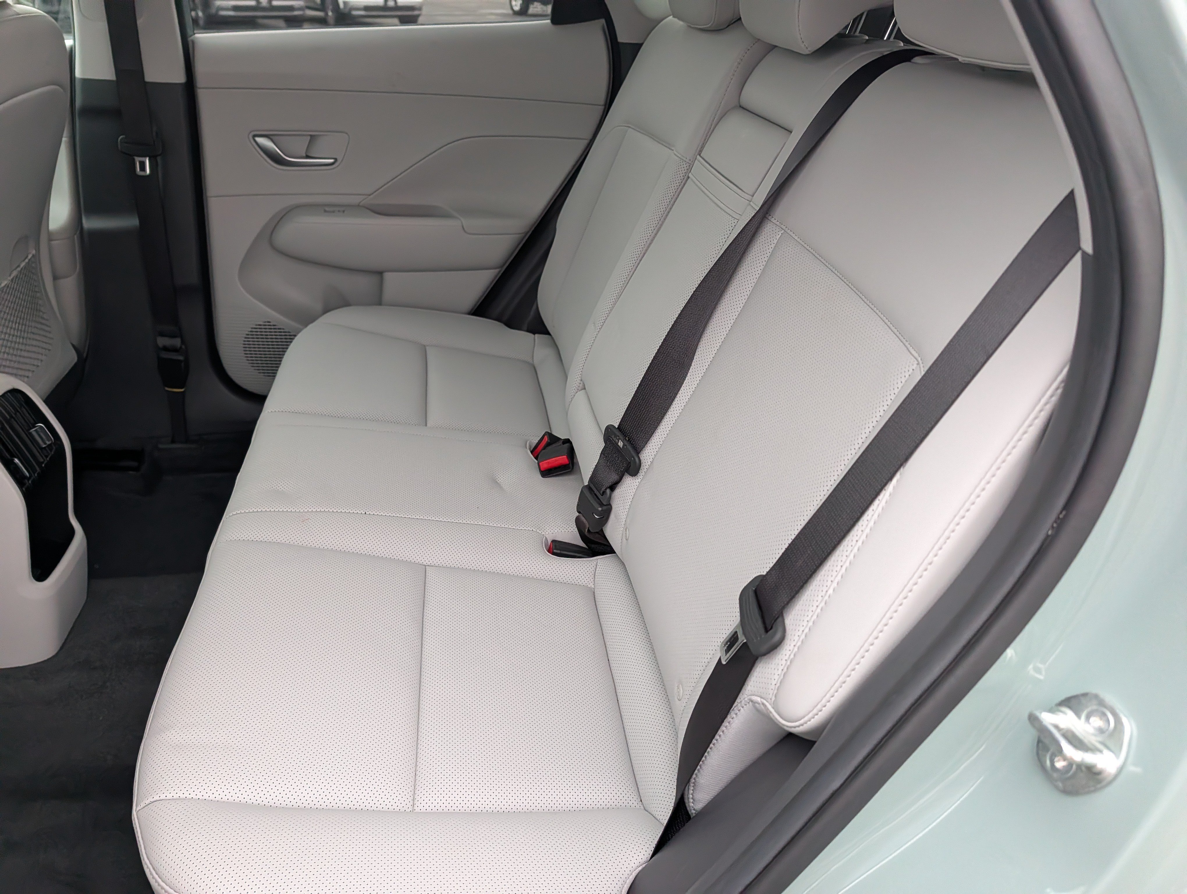Used 2025 Hyundai Kona Limited AWD/4WD image 13