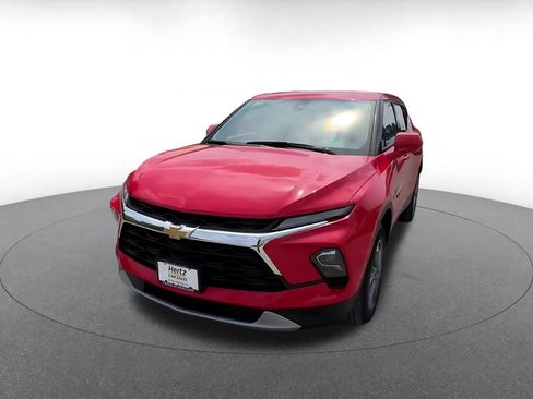 Used 2025 Chevrolet Blazer LT FWD image 7