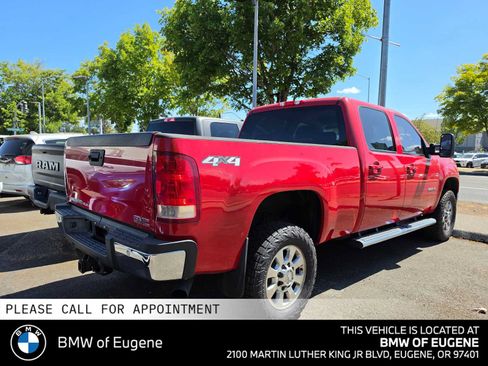 Used 2011 GMC Sierra 2500 SLE w/ SLE Preferred Package AWD/4WD image 3